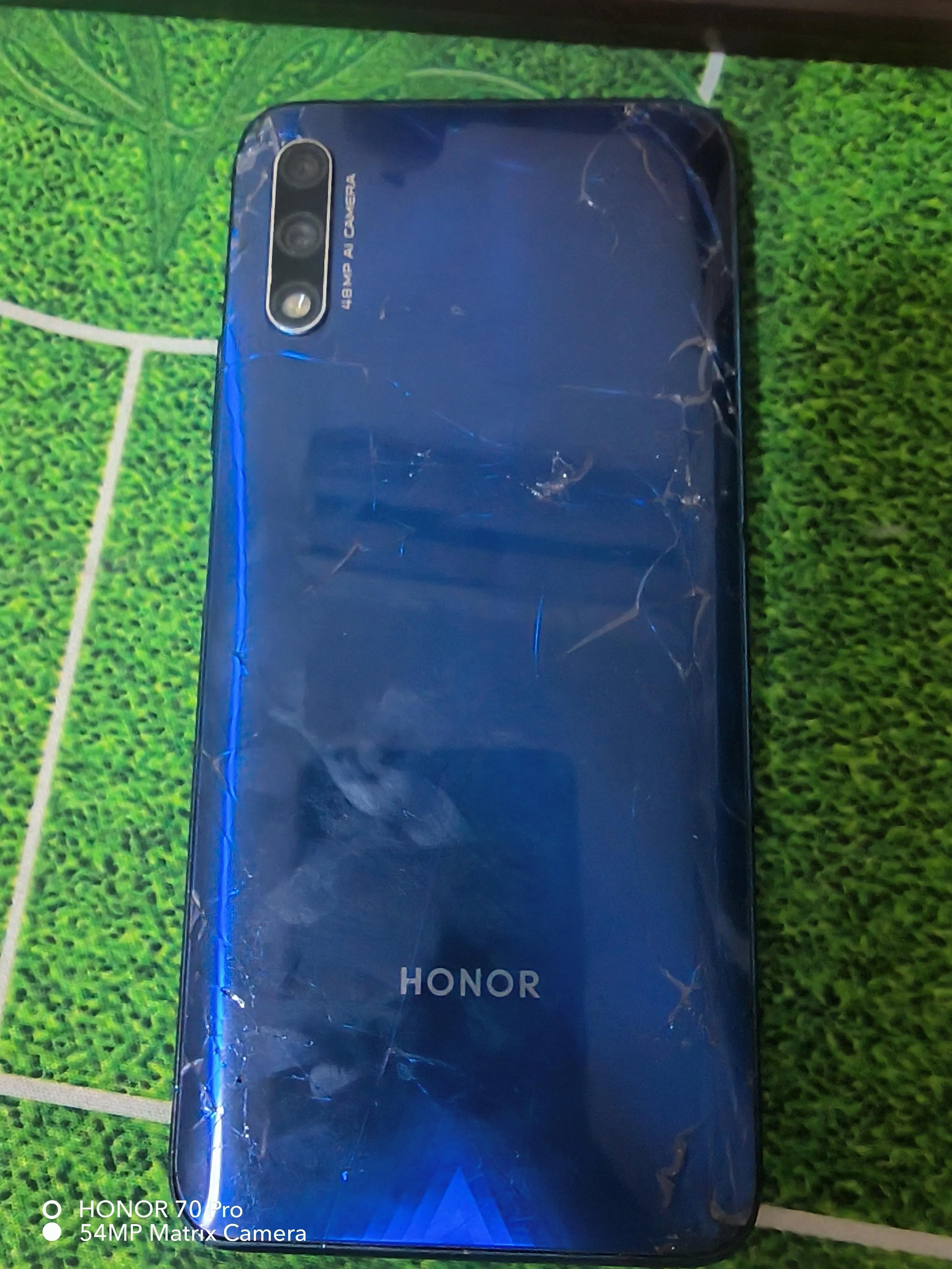 荣耀手机真的是钉子户