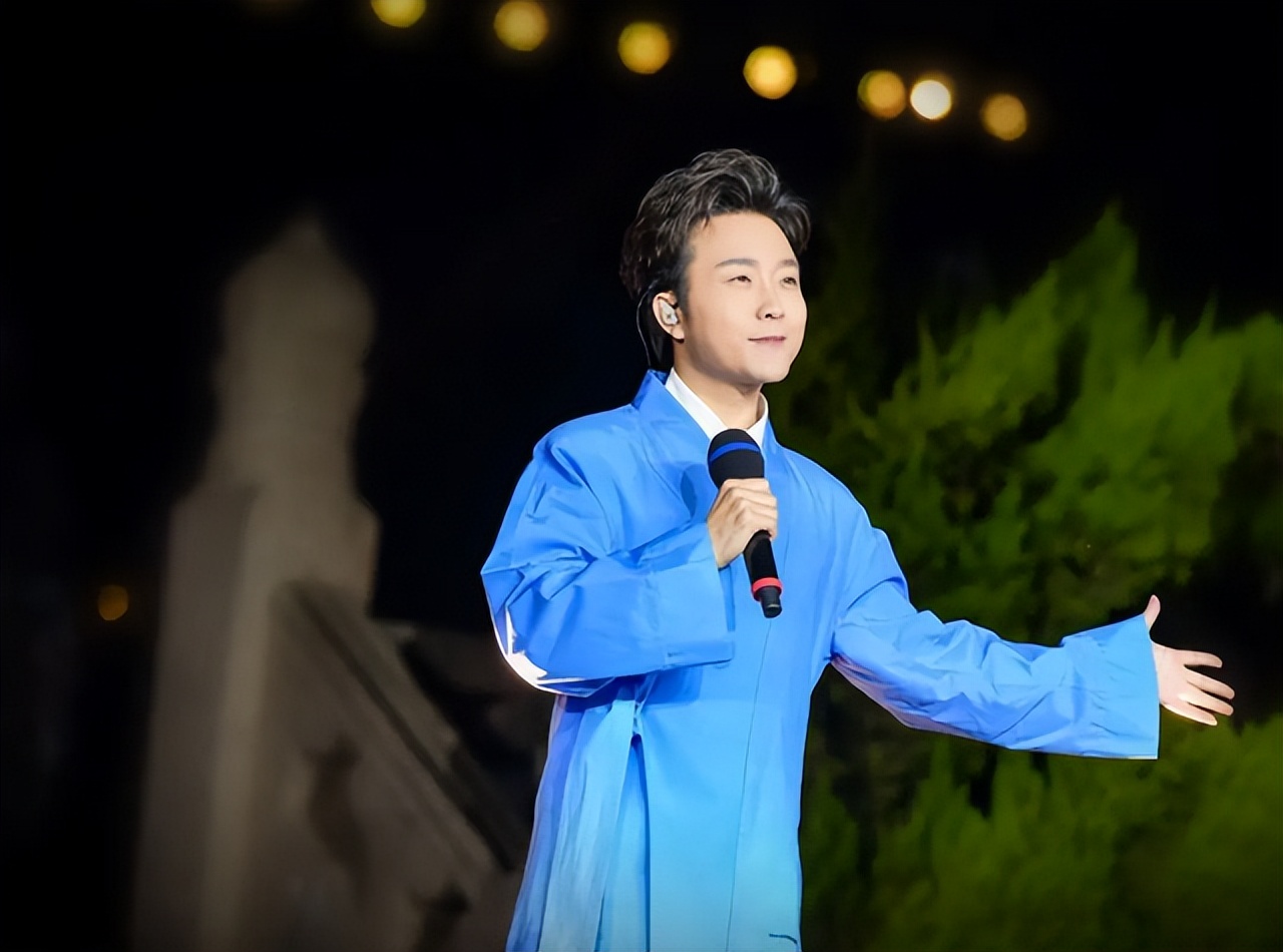 星光大道李玉刚年赛(2006年,李玉刚一炮而红,为何深受梅兰芳之子