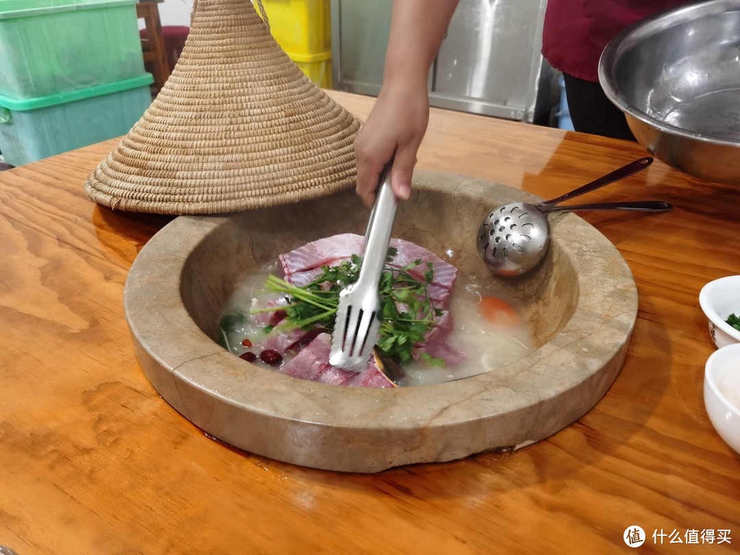 旅行就要边走边吃：舌尖上的昆明，盘点我在昆明吃到的各种美食