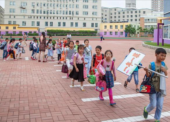 河南当地通知！大中小学将迎来“最长假期”，学生发愁家长欢喜