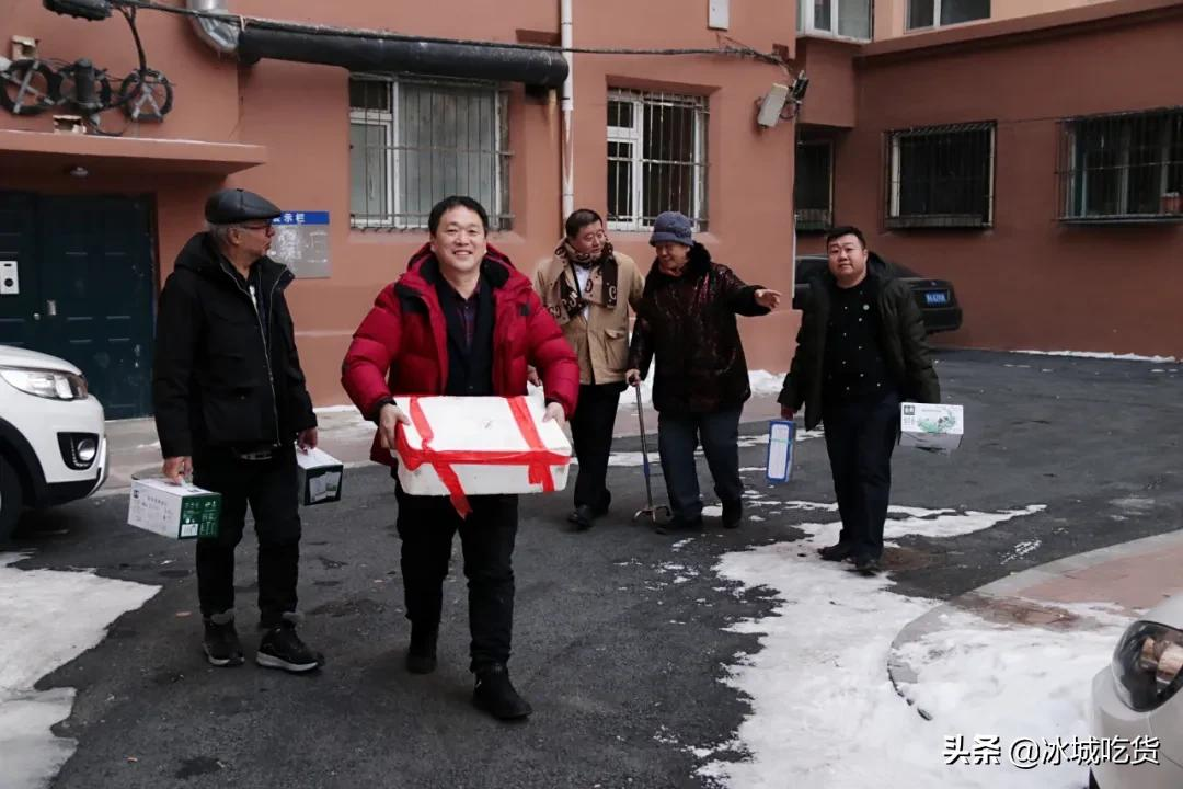 黑龙江省餐饮烹饪行业协会春节前慰问龙江餐饮行业老前辈