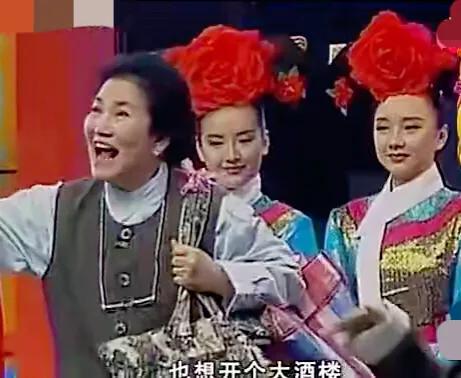 泪目！赵丽蓉去世22周年，儿子回故居悼念：妈，我看您来了