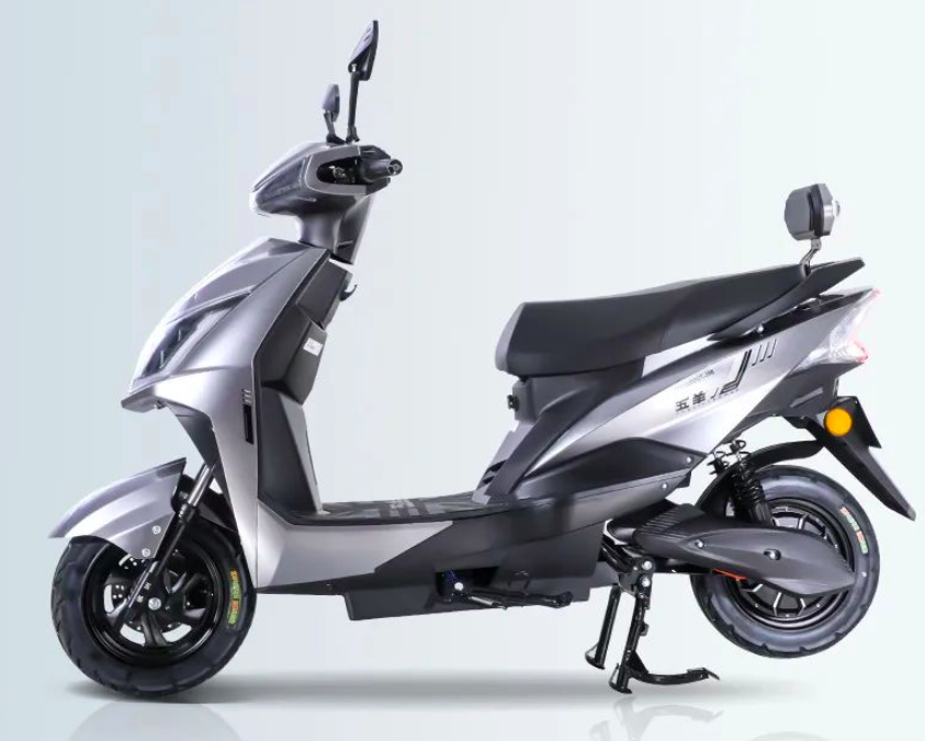 2款高速电摩来了，3999元起，最大续航150公里，适合长途通勤