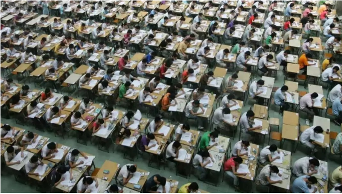 2022年高考分数线预测升还是降