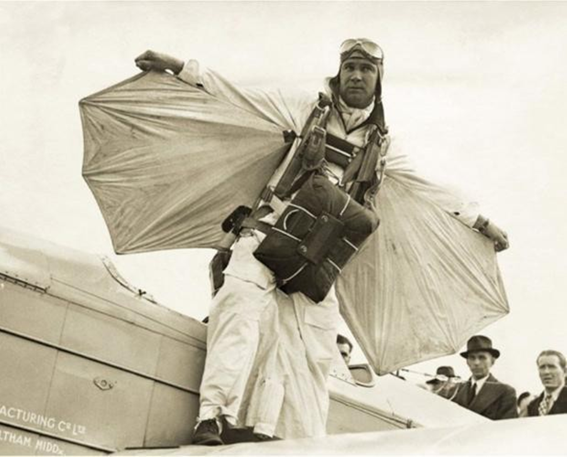 2020年，大学生刘安在天门山翼装飞行时遇难，这项极限运动值得吗