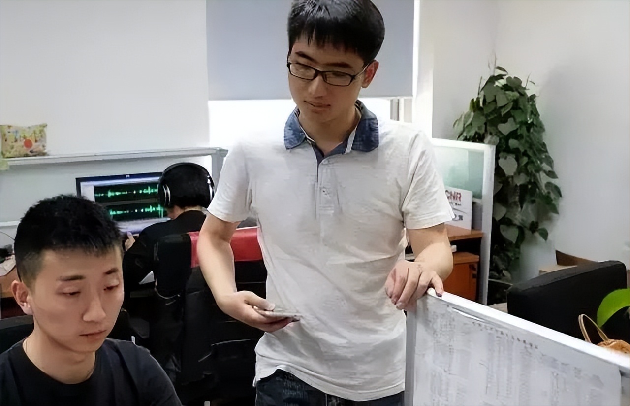 在这个靠网红能暴富的时代，还有努力考名校的必要吗？