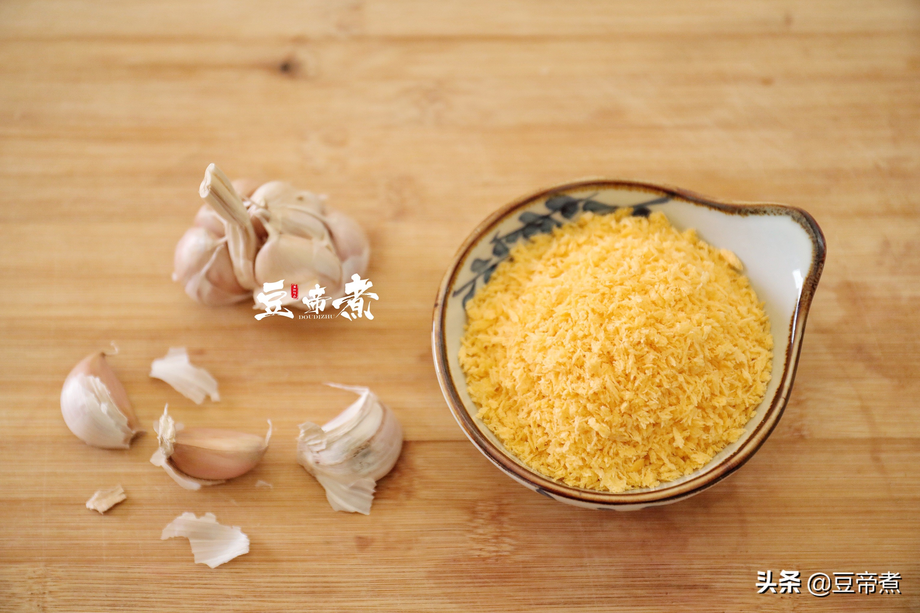 排骨腌一腌再油炸，味道实在太香了，最新吃法今天手把手地教会你