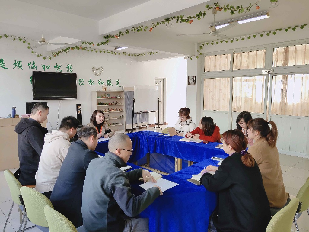 大学生心理健康问题日益突出，高校该如何助力学生除烦恼、增信心？