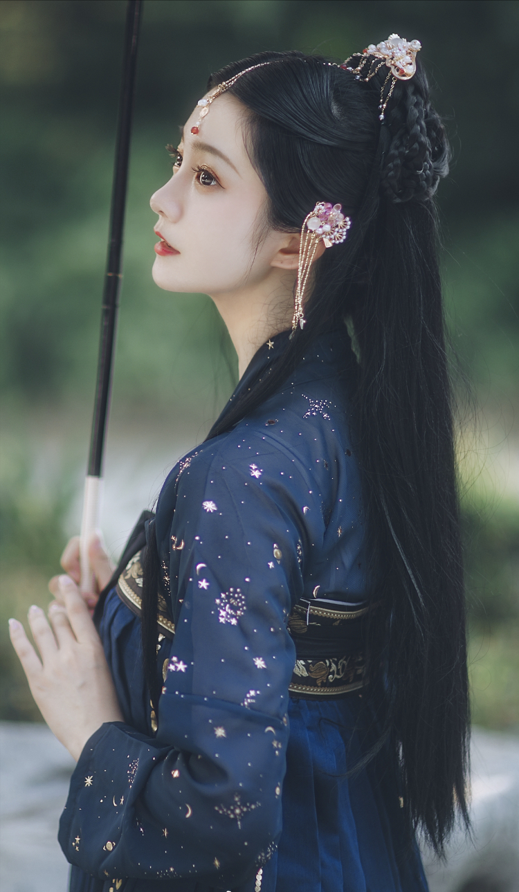 十二位让人一眼倾心的古风汉服美人，实在太漂亮