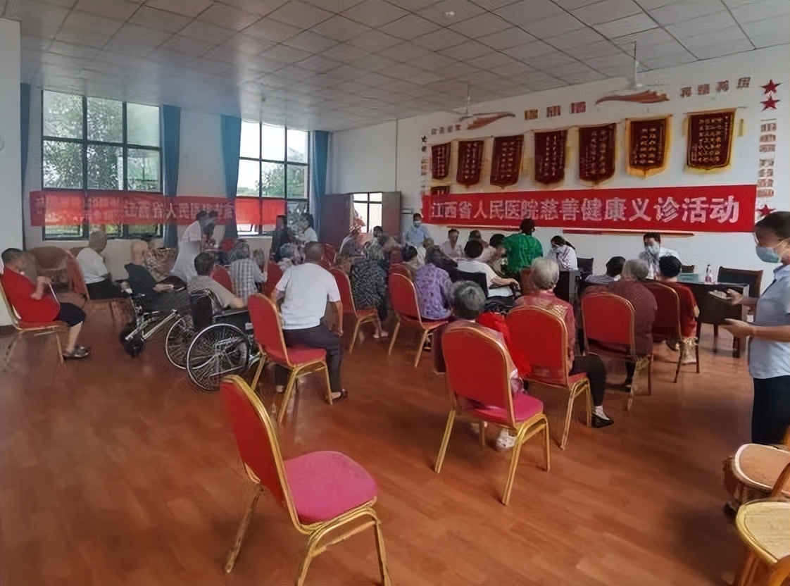 “心连心·故乡情”丨江西省人民医院专家走进弋阳义诊