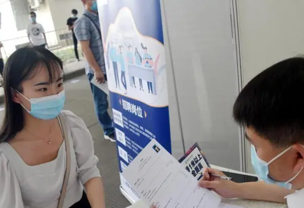 985名校生被退学，曾经的学霸沦为“肄业生”，多年努力付诸东流