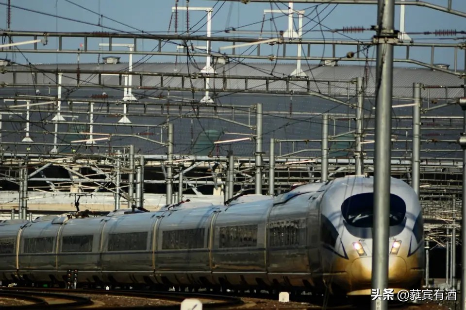 火車票一開售就“賣完”顯示無票的真相
