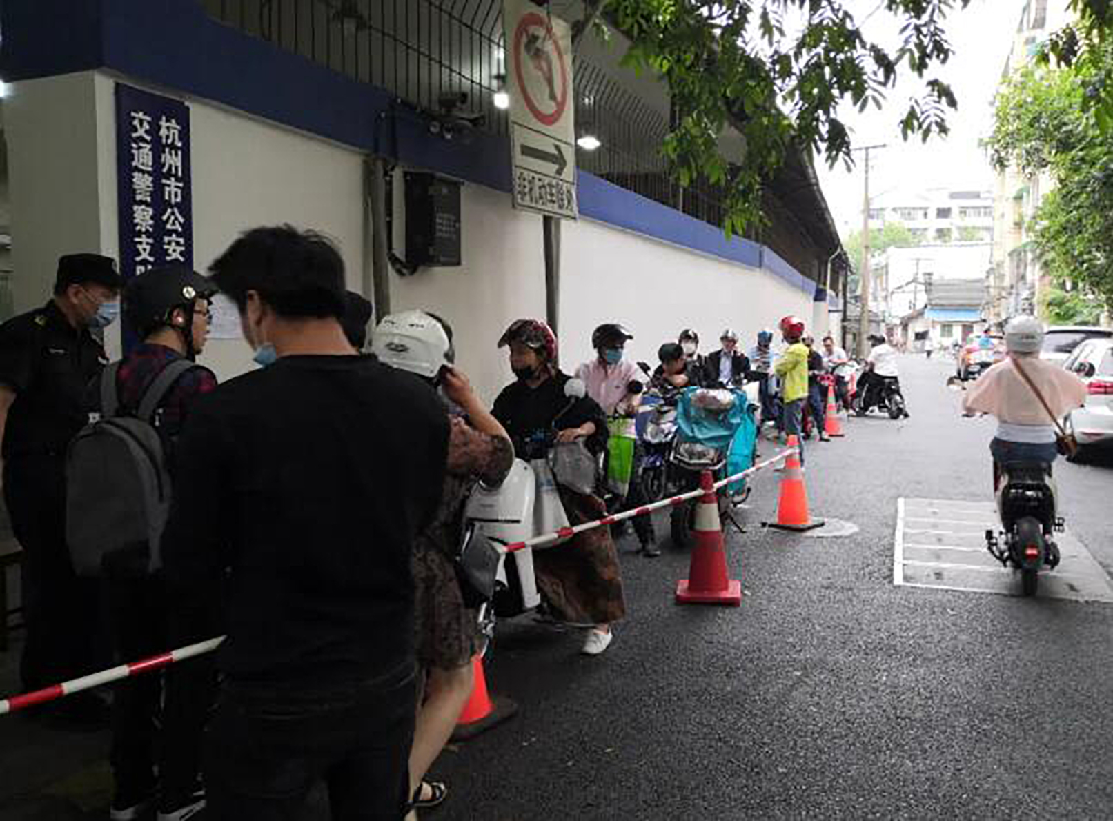 明确了！5月1日起，电动车、三轮车、四轮车，上牌有3个新变化