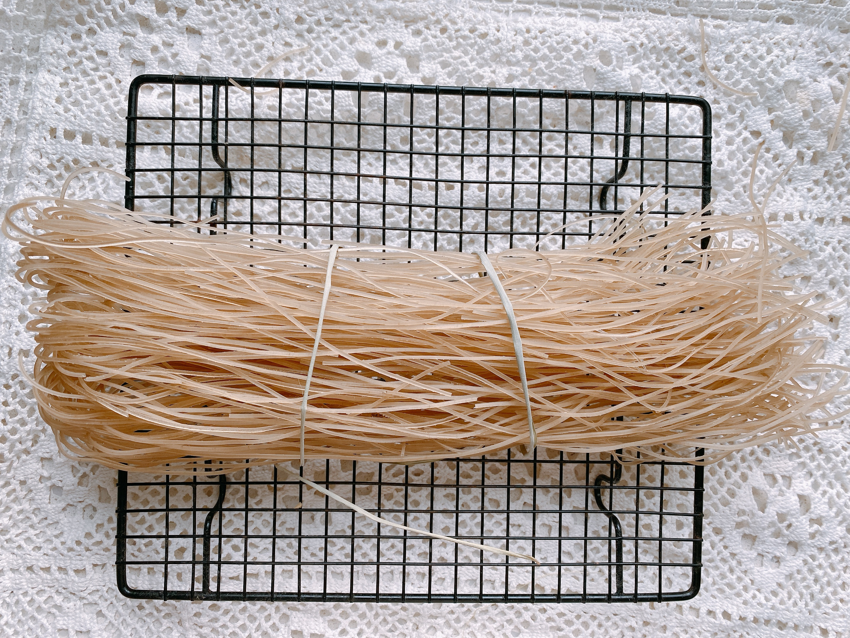 喜欢吃红薯粉的要试试这个做法，开胃解馋，比白菜炖粉条还要好吃