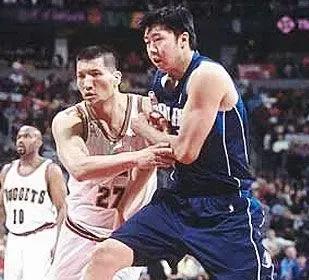 中国人有哪些进过nba(中国都有哪些人进过NBA，有状元身份的，有科比钦点的)