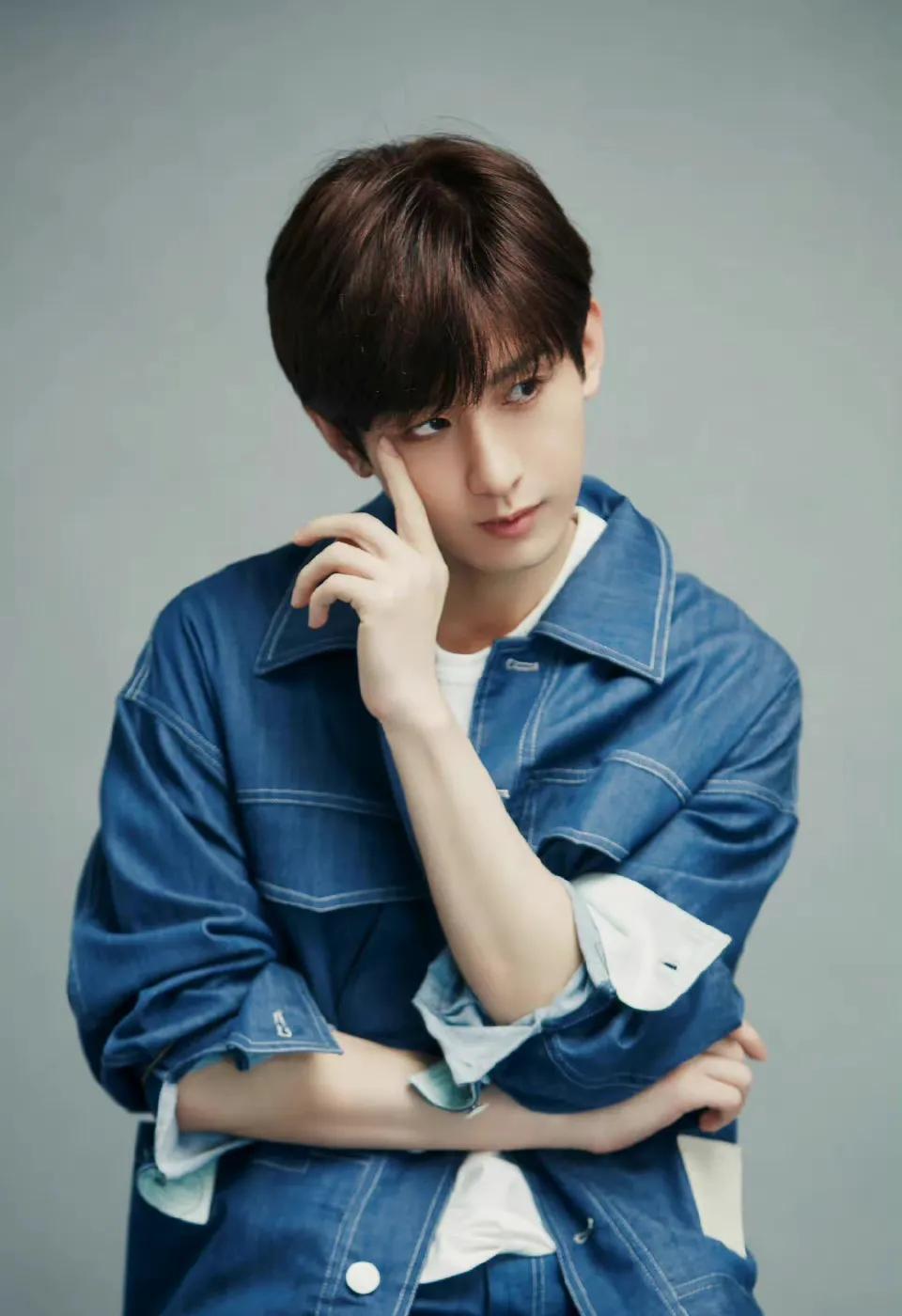 肖战 热巴 千玺 杨幂 龚俊 赵丽颖 杨紫 王一博 任嘉伦 鹿晗 成毅 檀健次 陈晓