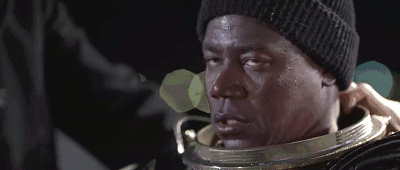 《怒海潜将》德尼罗古丁演技炸裂！不亚于狂风暴雨的袭击