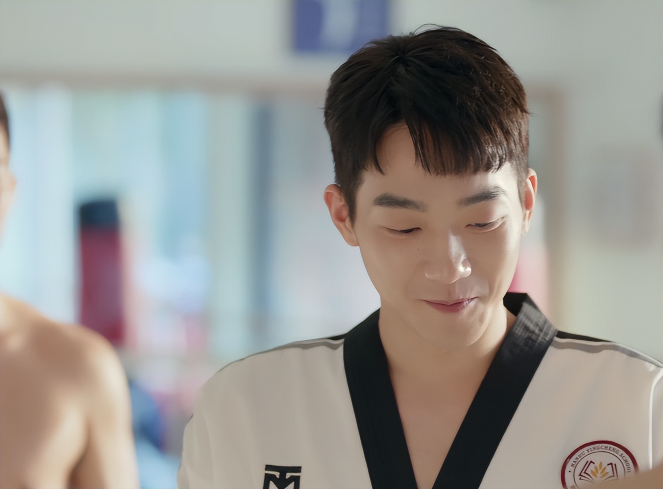 首日播放量破3700万，全程刷屏，笑出腹肌，《反转人生》凭什么？