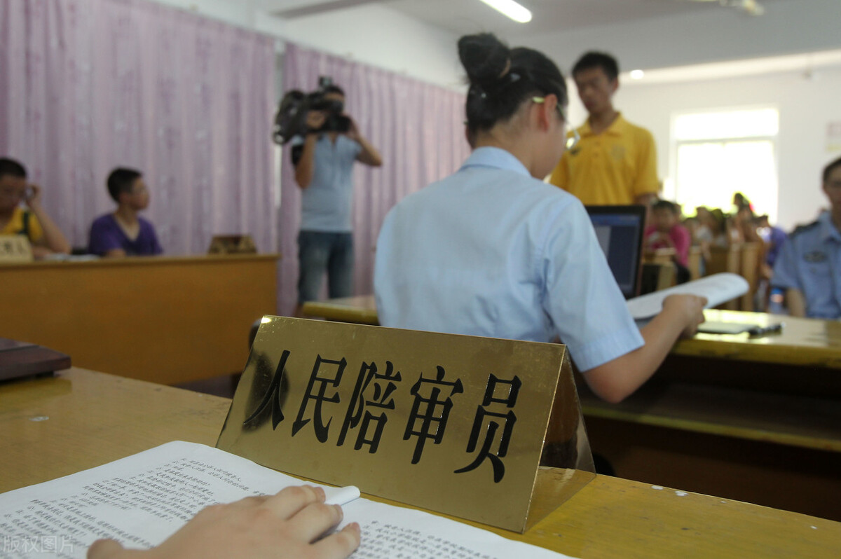 去劳动仲裁想找律师却五花八门？几招识别是否靠谱，得罪人也要说