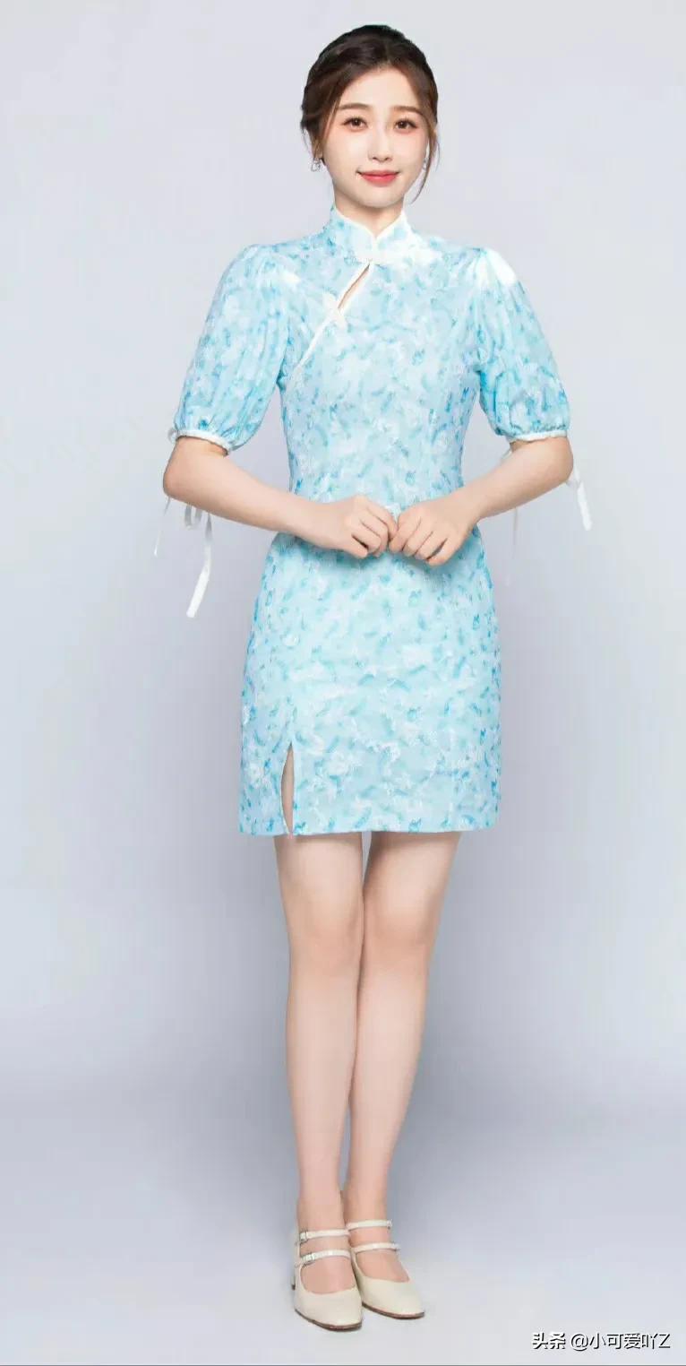 虞书欣，古装蓝色旗袍