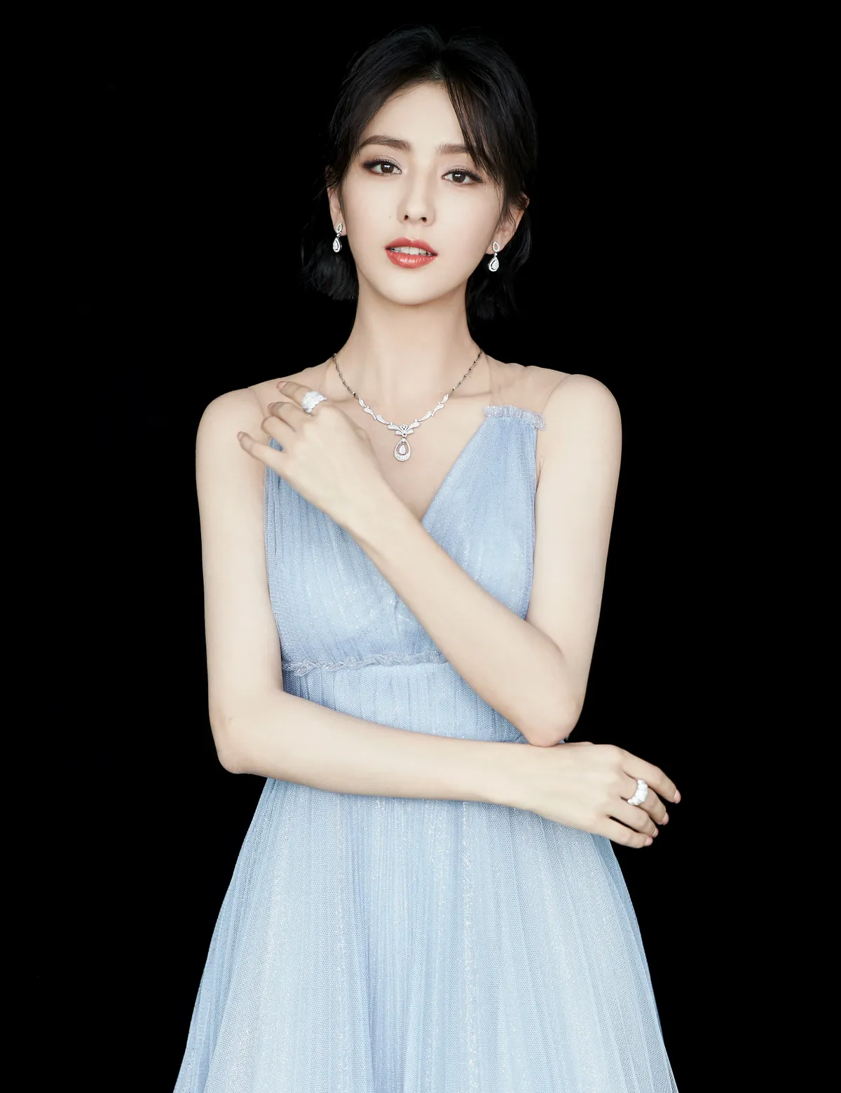 “天山”出大美人,10位新疆女明星,个个盘正条顺,美得各有千秋