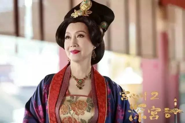 中国女性衣饰化妆美韵之探讨