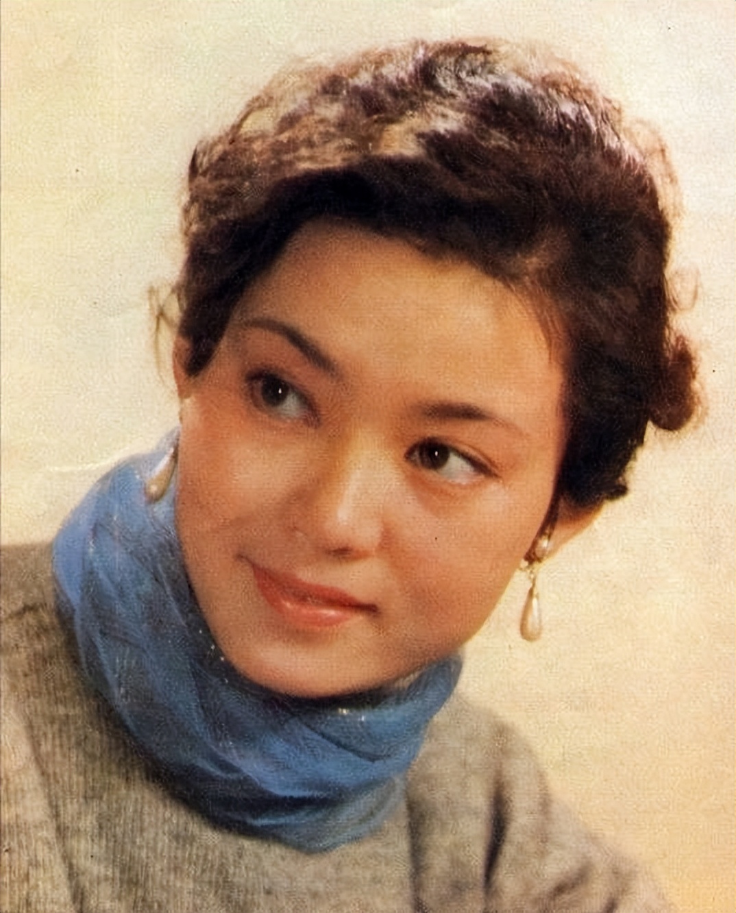 潘虹：离婚36年依旧单身，一生无儿无女，60岁以后有了烦心事