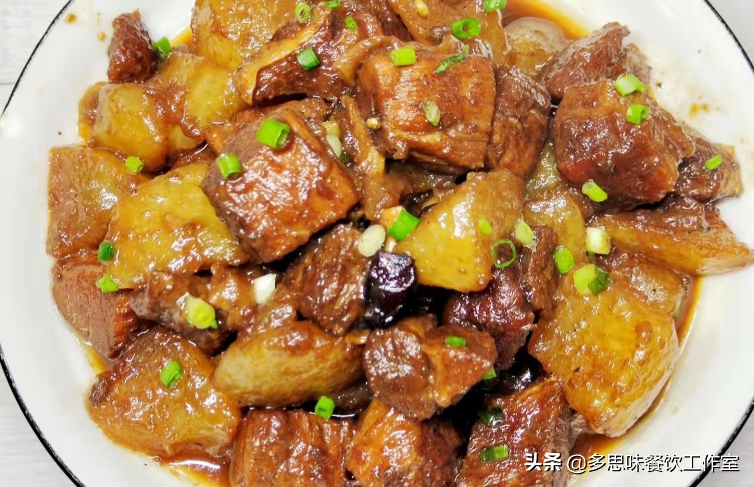 燉牛肉的做法大全,燉牛肉的做法大全視頻