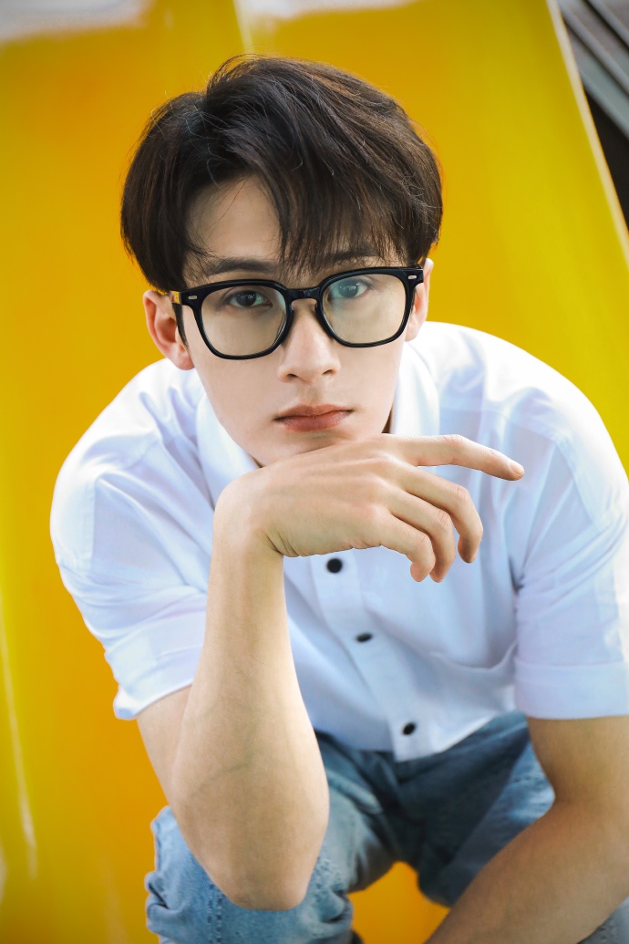 6.7图:刘亦菲 杨幂 周也 任敏 迪丽热巴 陈飞宇 韩庚 杨蓉 檀健次
任嘉伦