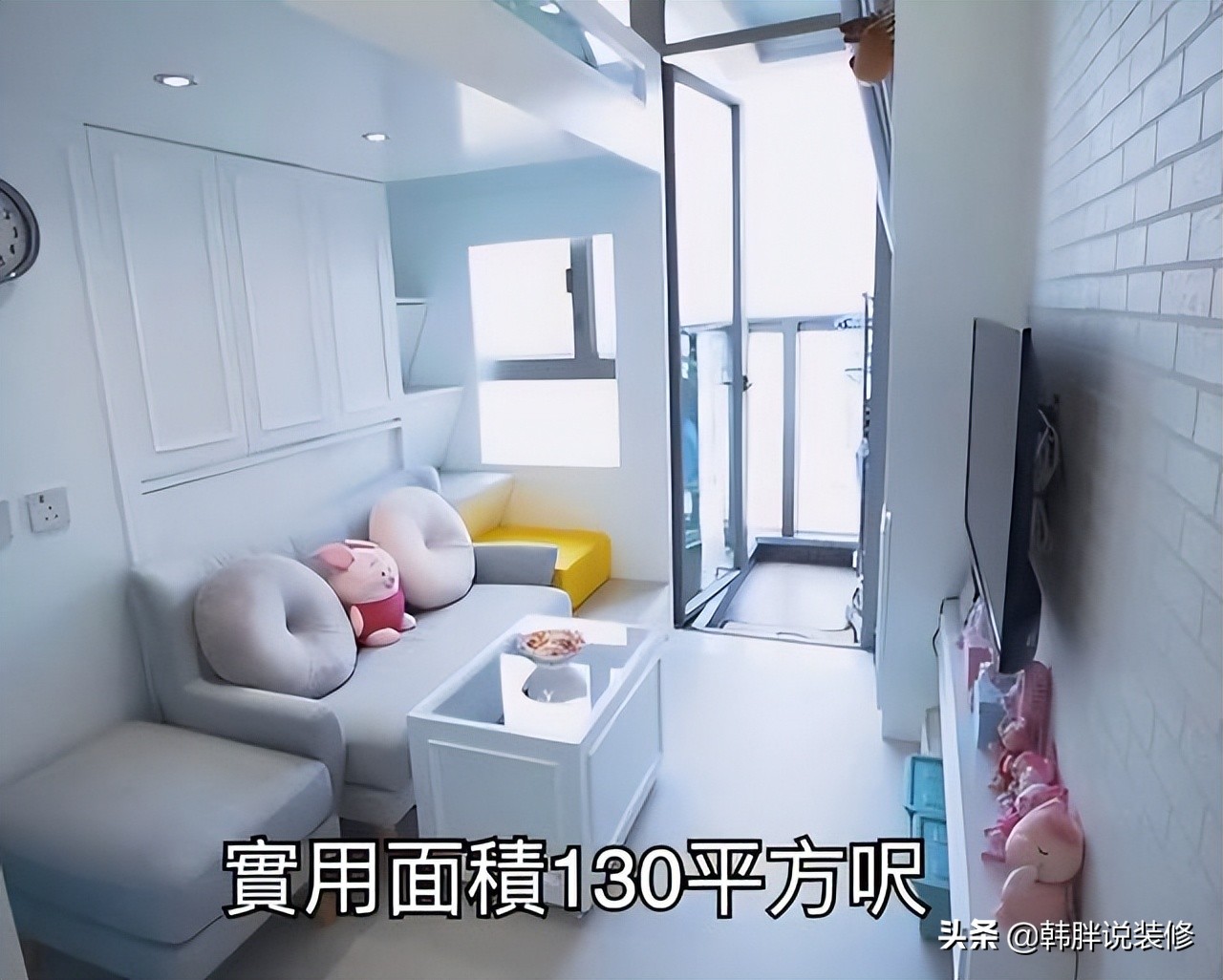 香港90后小夫妻，花230万买下12㎡小屋，床吊在半空，这设计绝了