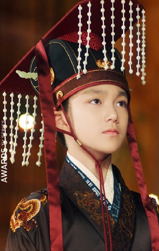 娱乐圈新“卷王”诞生，差11分就考到满分，中考成绩引来点赞