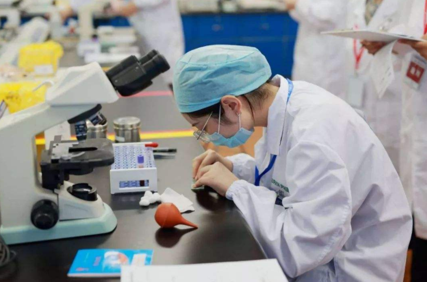 大学生报考专业“后悔榜”，一入医学深似海，从此青春不复存