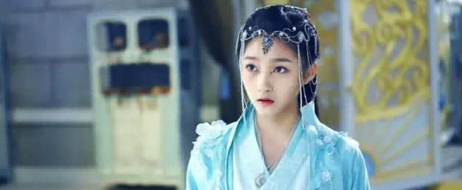 颜值不够别带“额饰”！13位女星造型PK，谁才撑得起倾国倾城