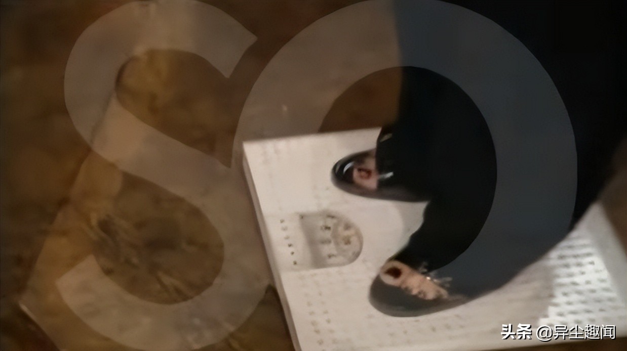 贝嫂大胆镜头前量体重超后悔？20年后大摇头喊：难以想象