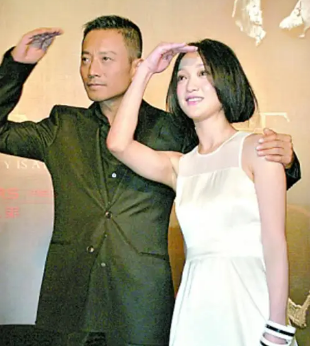 张涵予：44岁爆红后婚姻出现危机，今糟糠妻子成了他的“心病”