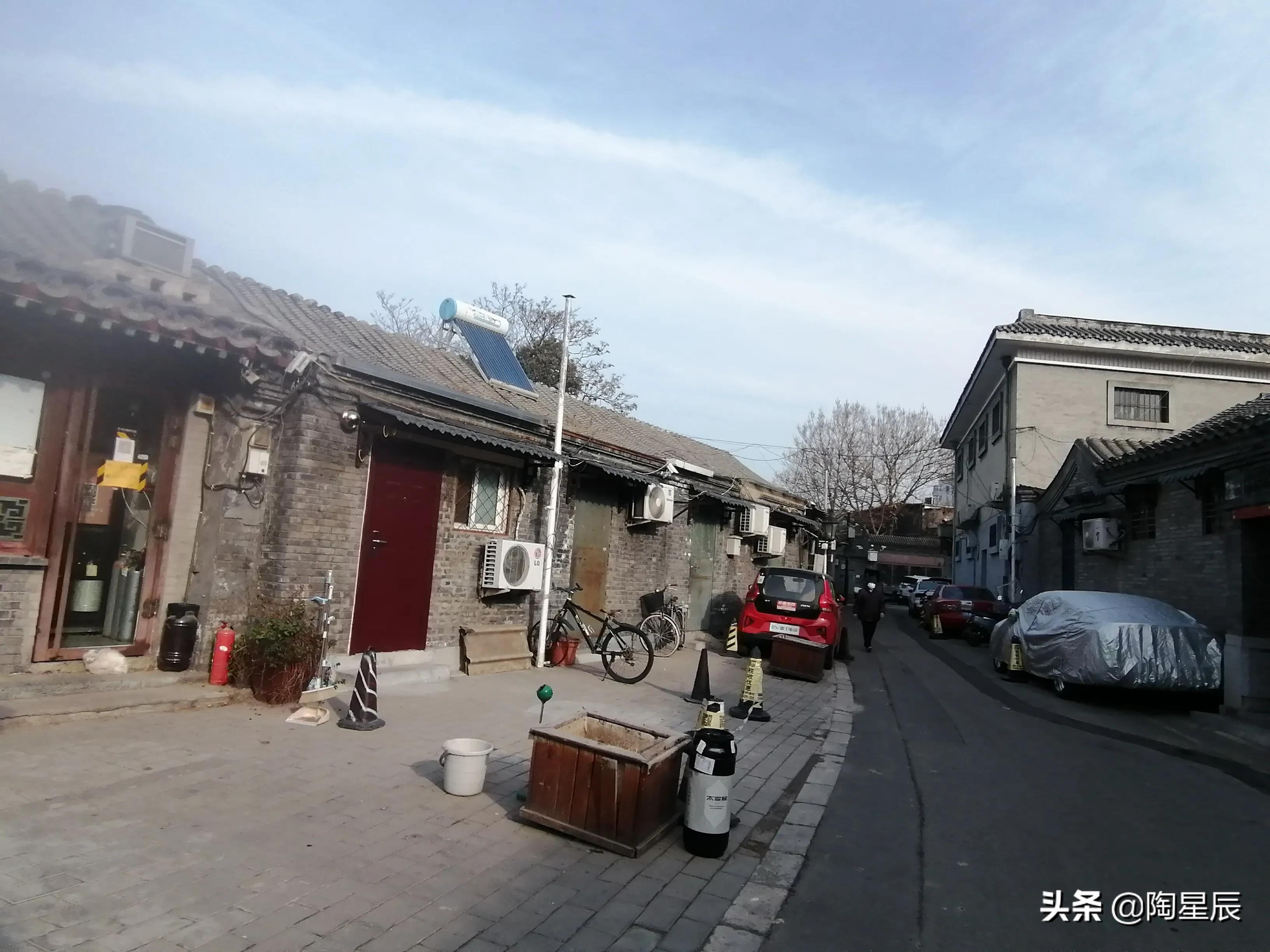 公交徒步游北京：燕翅楼-张之洞故居-郭沫若故居-辅仁大学-旌勇里