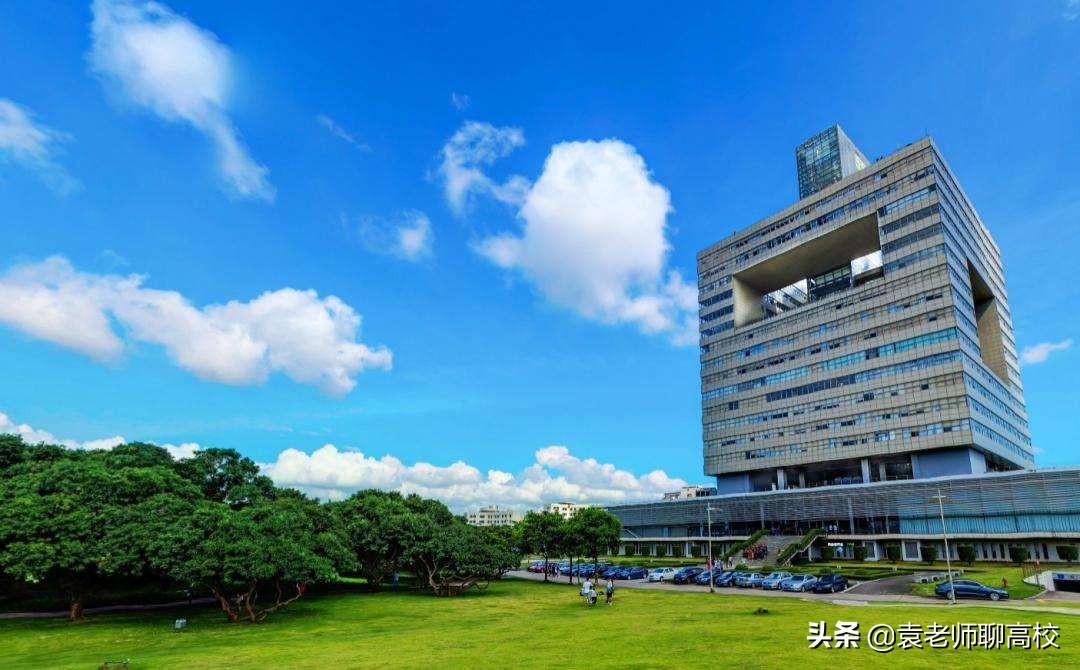 深圳大学与暨南大学，一个211一个双非第二名，你更倾向哪一个？