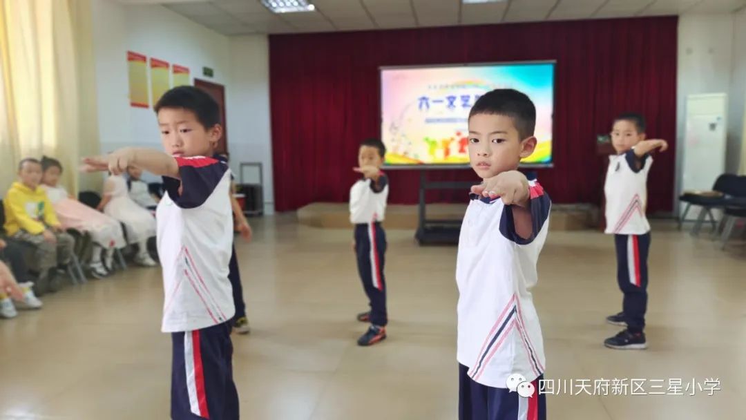 天府新区三星小学举行“金芙蓉”声乐比赛以及六一文艺节目初选