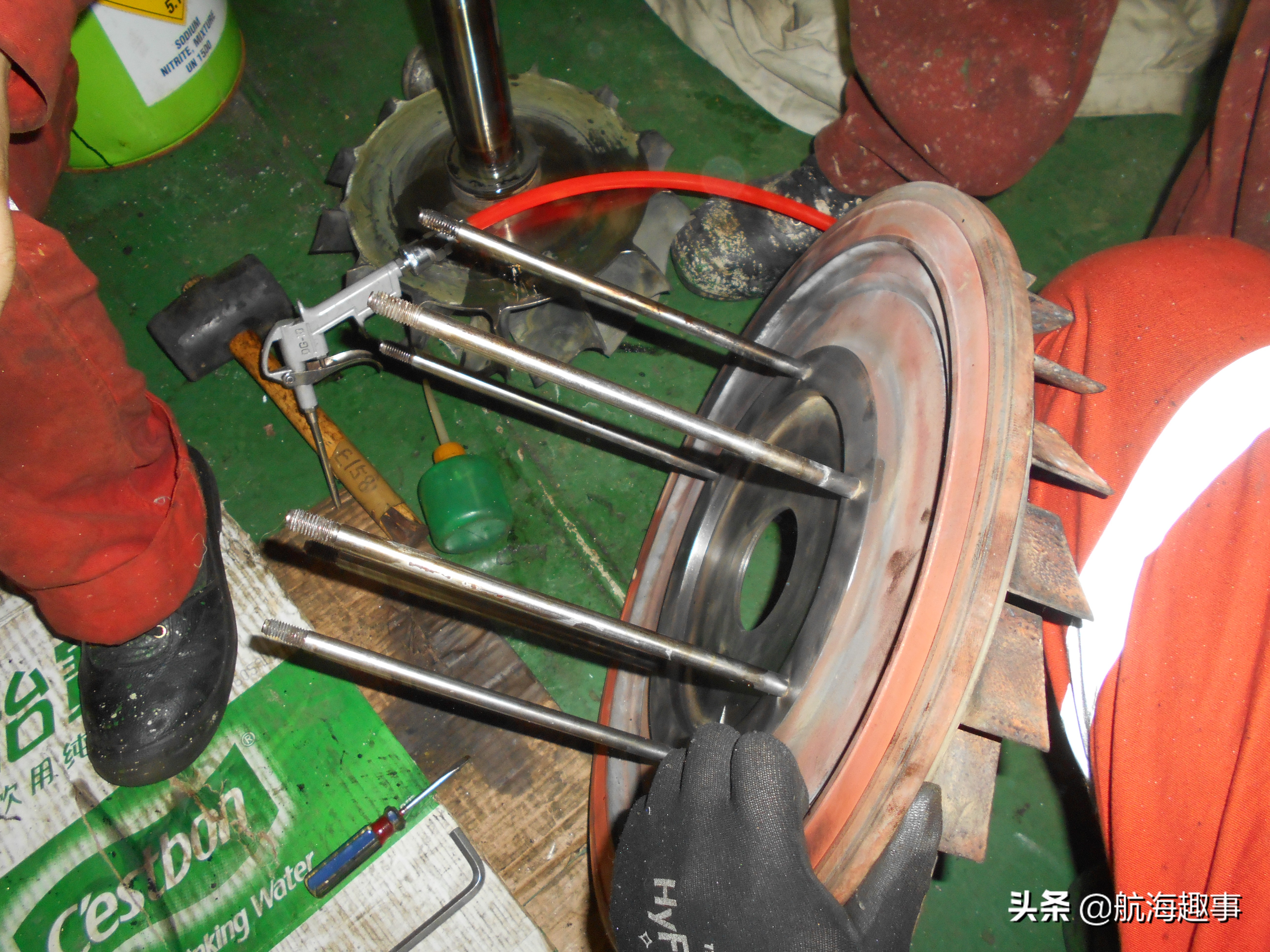 从汽車引擎“T”学习，带你了解船用发电机废气涡轮增压器的检修
