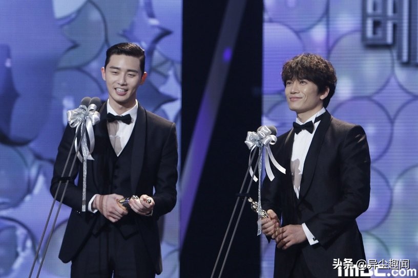 得过「情侣奖」的特别CP！俊昊拍《衣袖》南宫珉高甜应援