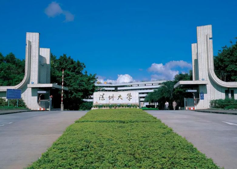 全国高校排名出炉，三所双非院校表现亮眼，职业技术大学异军突起