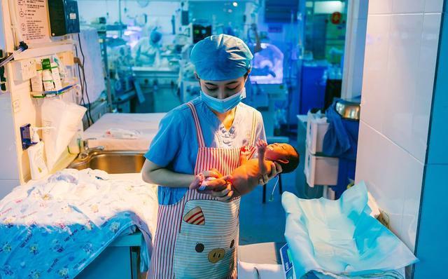 新生儿出生后,这3项检查很重要,第一项能拿到10分是聪明的体现