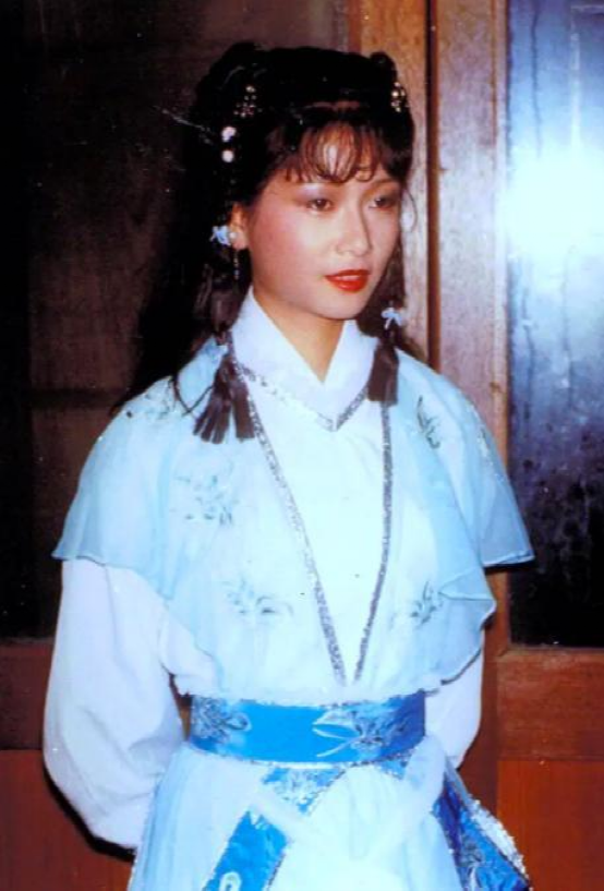 李绮红：出演的郭襄美过杨幂，如今52岁变得认不出​