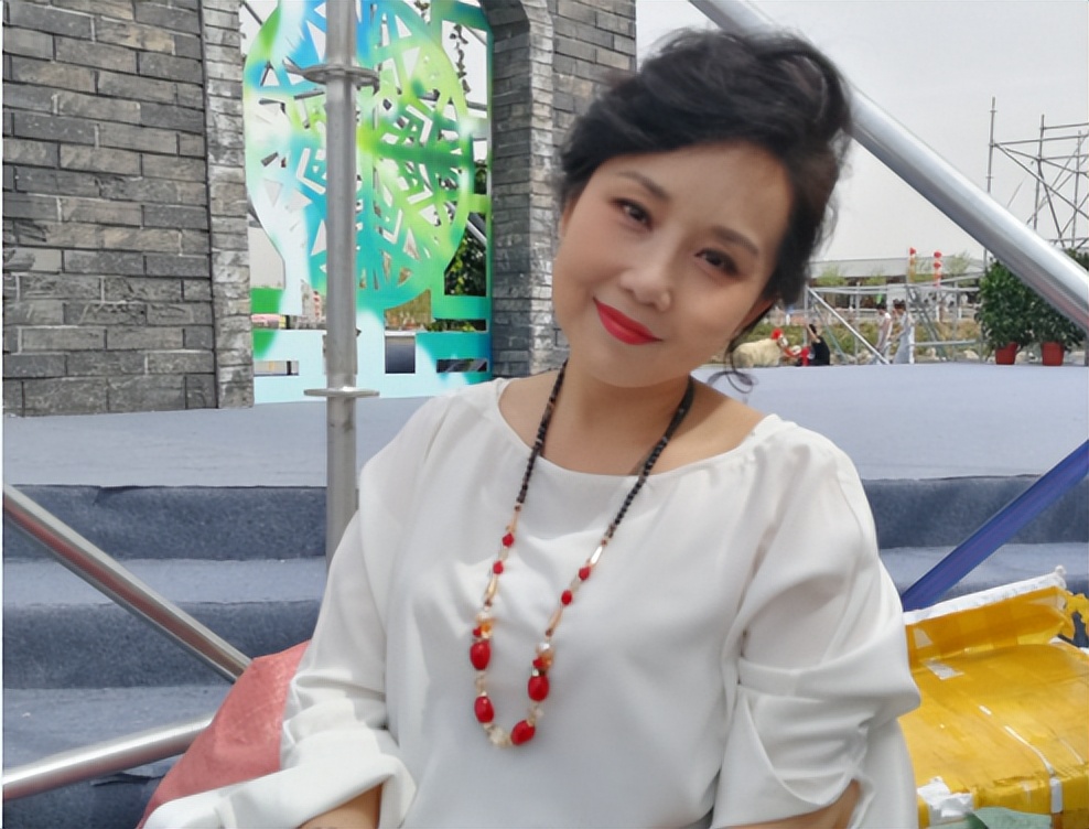 《黄土高坡》原唱胡月：和陆剑民结婚32年无绯闻，未报父恩留遗憾