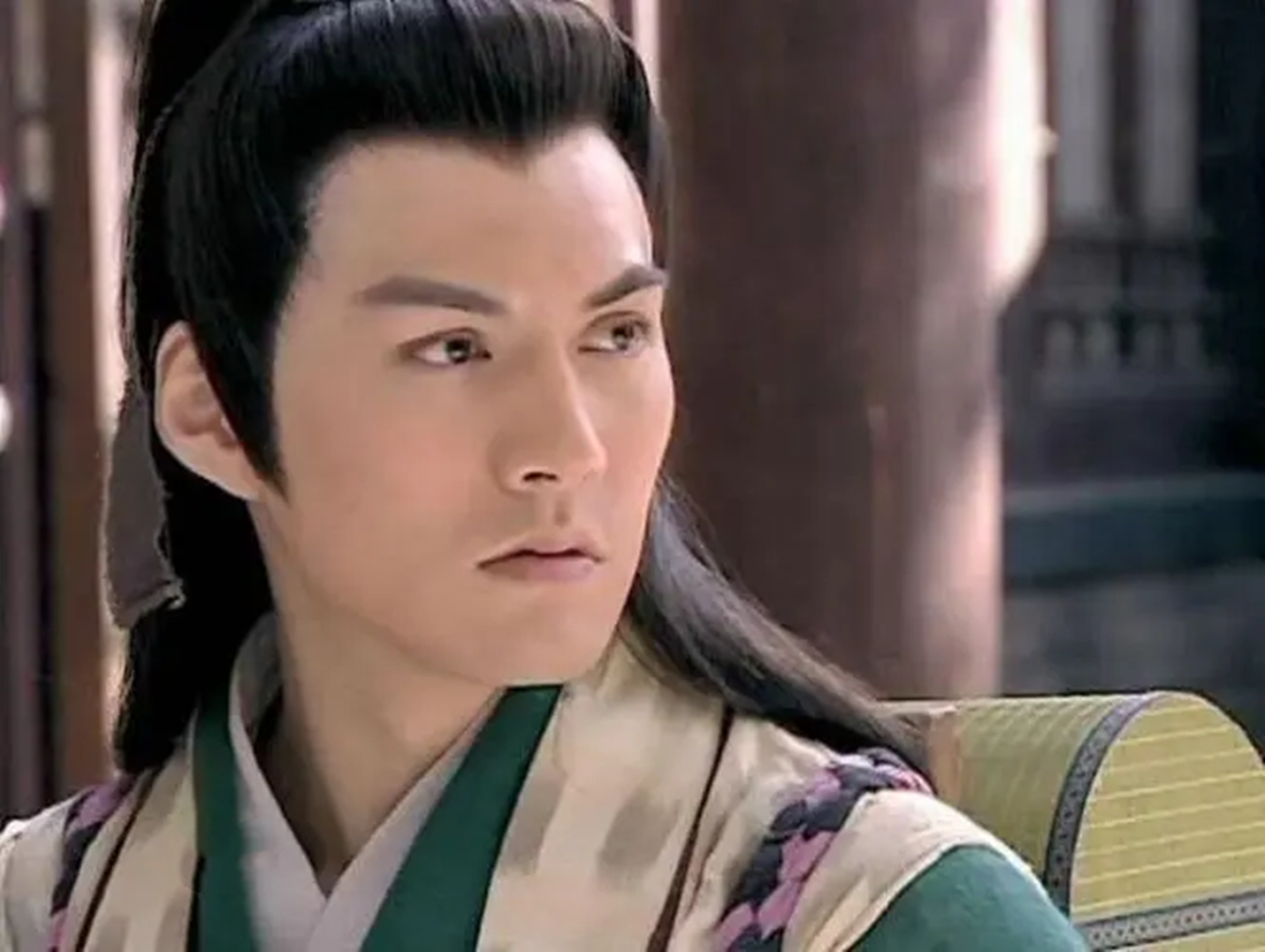 角色设定平平无奇，演员却个个长相惊艳，你管这叫“路人脸”？