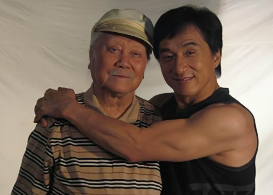 房仕德:弟弟是成龙,希望能认祖归宗,让离世的父亲落叶归根