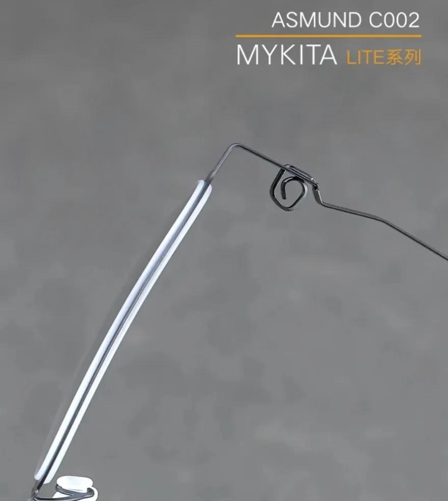 德国MYKITA眼镜以无螺丝的铰链设计闻名，高贵优雅、灵活弹性