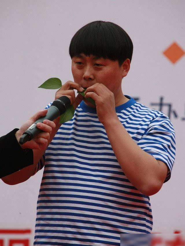 草根歌手刘大成：父亲陪我走上成名之路，走红后不忘农民本色