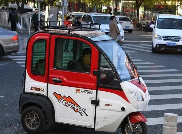 低速電動四輪車都沒有一個正式的