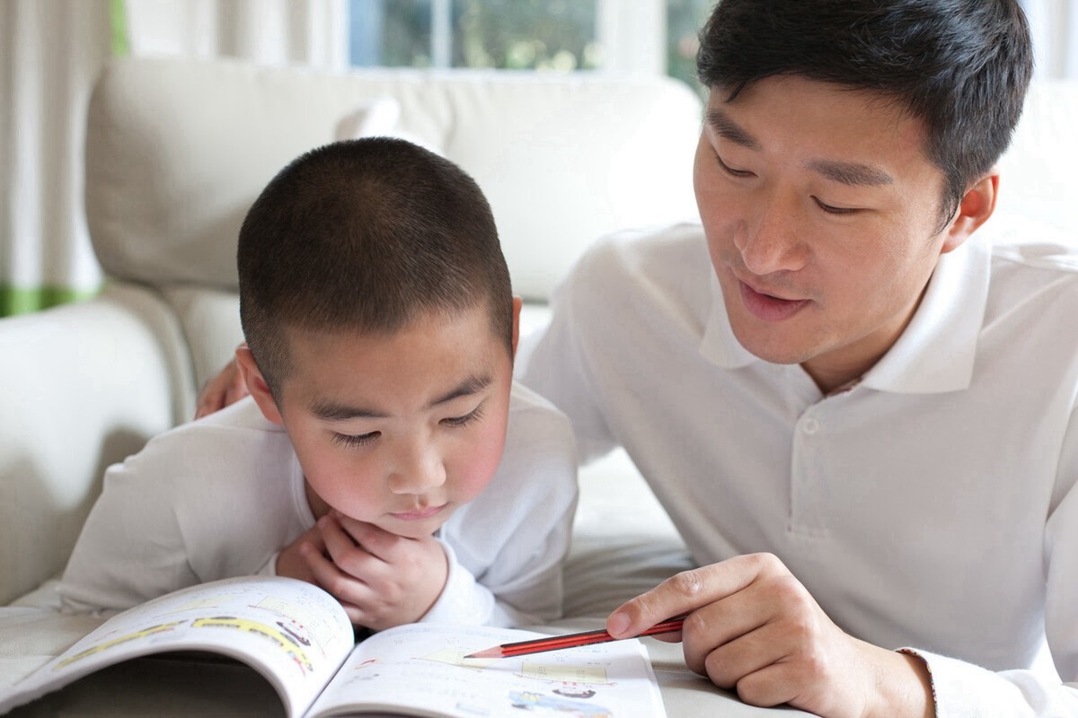 学生们的幸福来了，巩固寒假“双减”成果，严禁学校组织集体补课